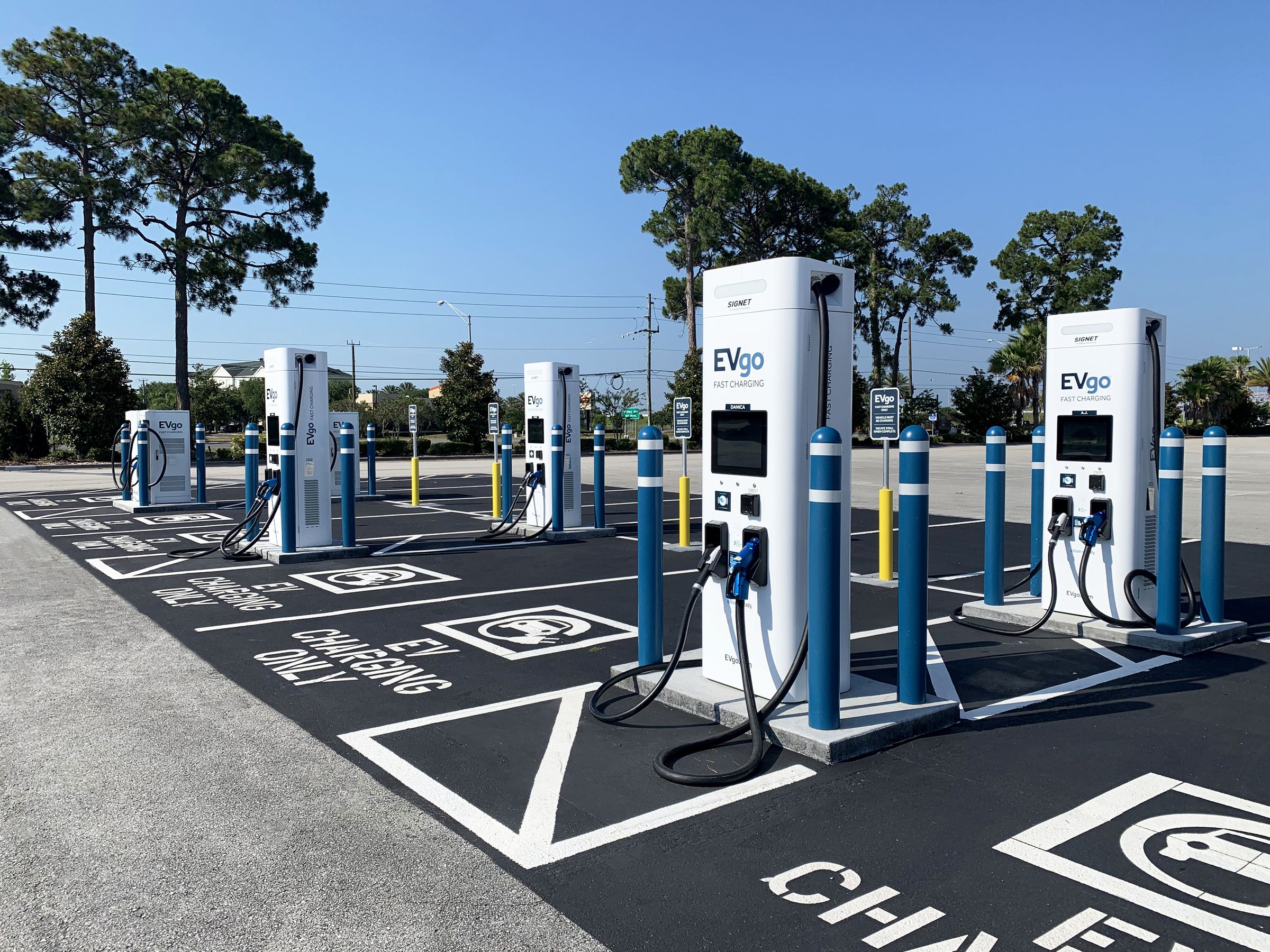 Newer EVgo charging station models — some still include CHAdeMO for Nissan Leaf compatibility.